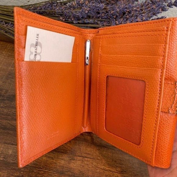 🚀SOLD 🧨Salvador Bachiller Spain
Snap closure bifold wallet w/ pen - Picture 3 of 8